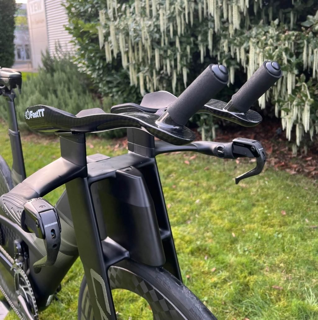 Fast tt aerobar カーボンエアロバー　スペーサー付き Carbon Aero Bars | TT And Tri | Optimised Aero Design